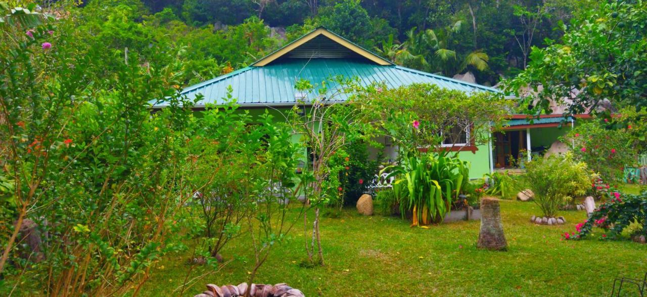 Dan Zoranz Self Catering Guest House La Digue Exterior photo